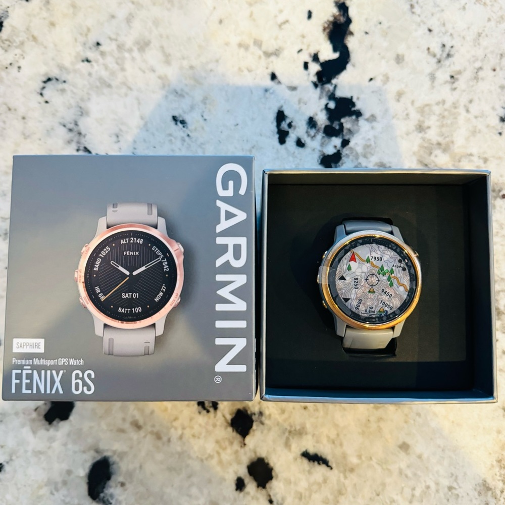 Garmin 6S Pro Sapphire - Rose Gold-tone with Powder Gray Band + HRM-Run Strap